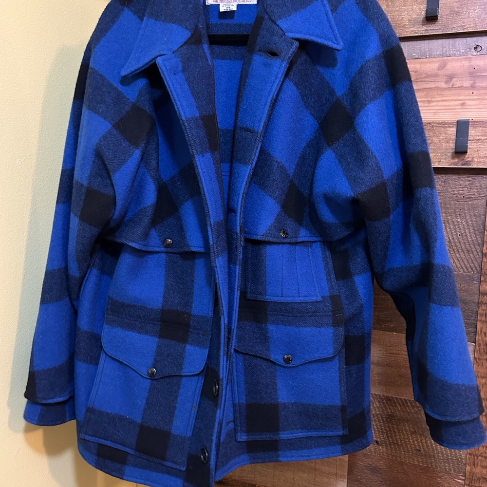 Filson Mackinaw Cape Coat size 44
